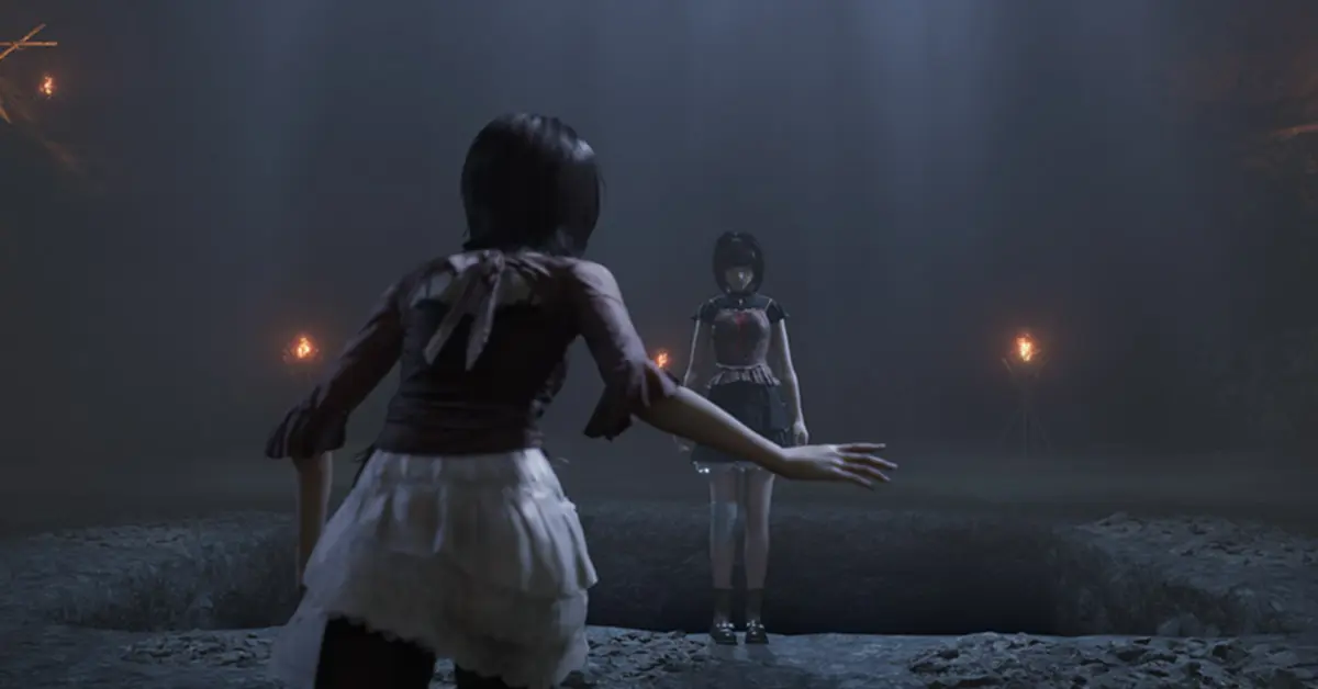 Mio und Mayu vor dem nebelverhangenen Eingang des Minakami-Dorfes im Fatal Frame II Remake