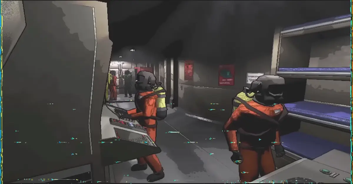 Vier Spieler in orangenen Anzügen erkunden eine dunkle Industrieanlage in Lethal Company.