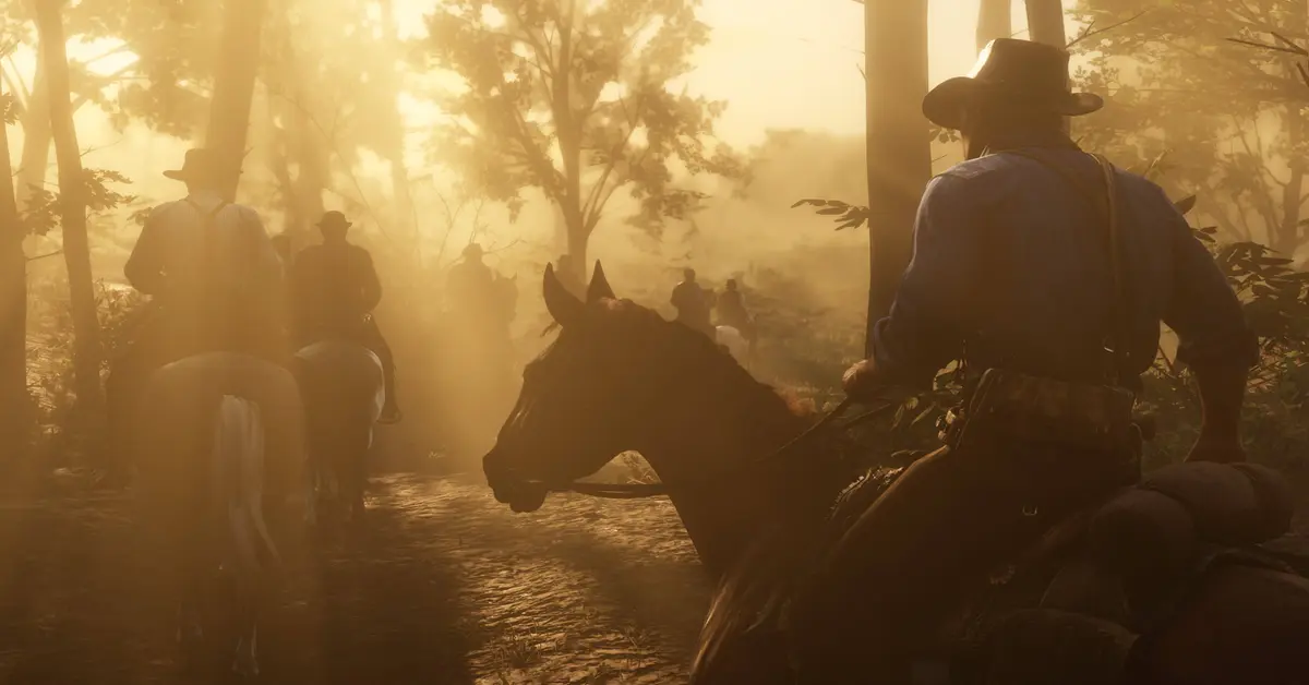 Eine detaillierte Ansicht eines dichten Waldes, in dem das Sonnenlicht durch die Bäume bricht, in Red Dead Redemption 2 auf dem PC