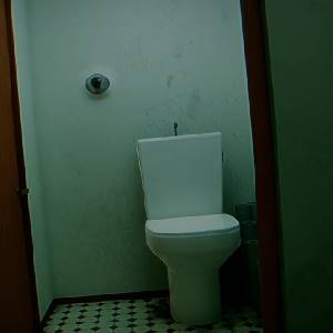 BrokenLore: DON'T WATCH – Toilette