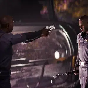 Directive 8020 - Alien-Nachahmer