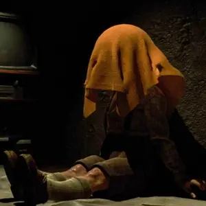 The Cabin Factory – Puppe